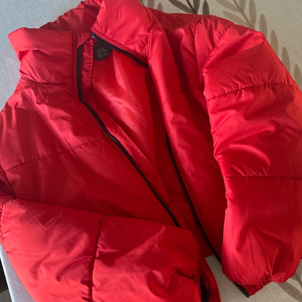Wild Fable Red Puffer - Picture 5 of 5